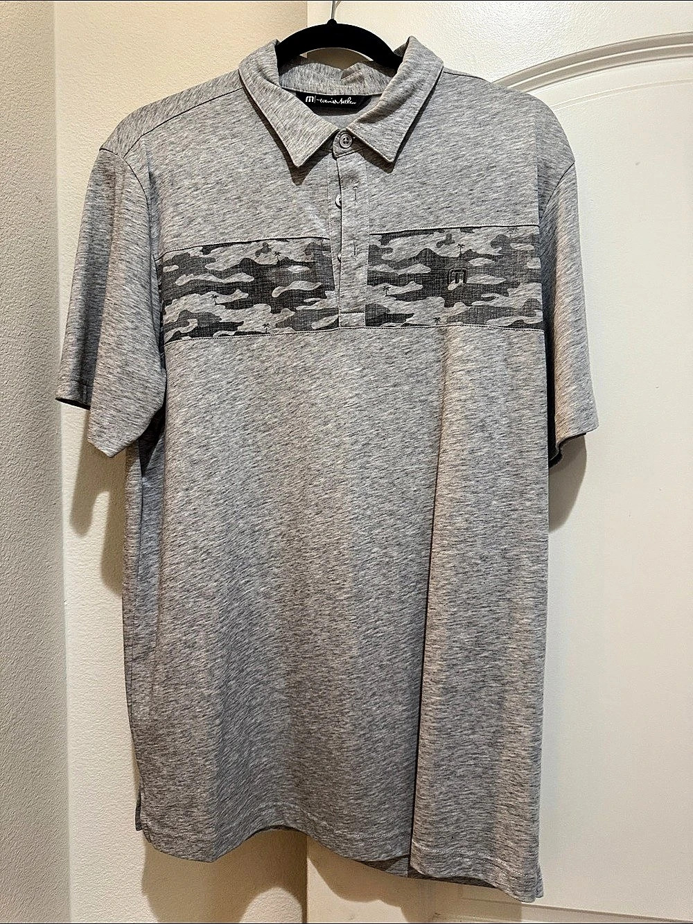 Travis Matthew Golf Camo Polo in Gray Size Large Like New